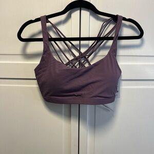 NWT CRZ YOGA Strappy Sports Bra Size Women’s Medium Color Purple